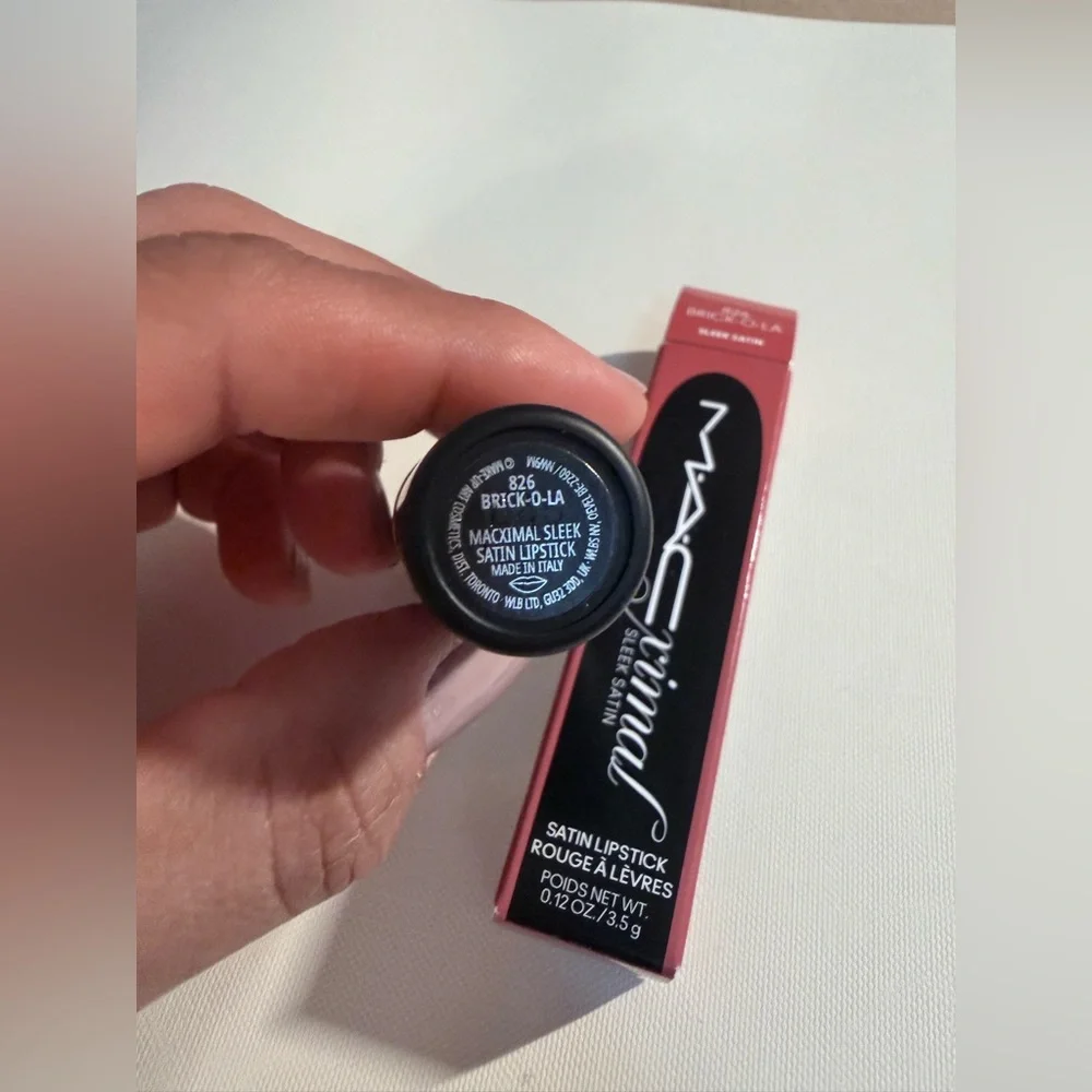 MAC Satin Lipstick in BRICK-O-LA 826